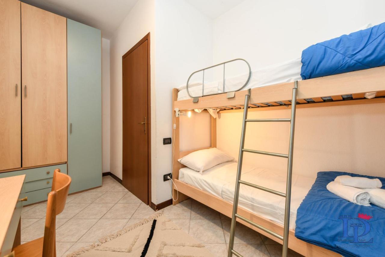 Desenzanoloft Green Lake Court Apartamento Desenzano del Garda Exterior foto