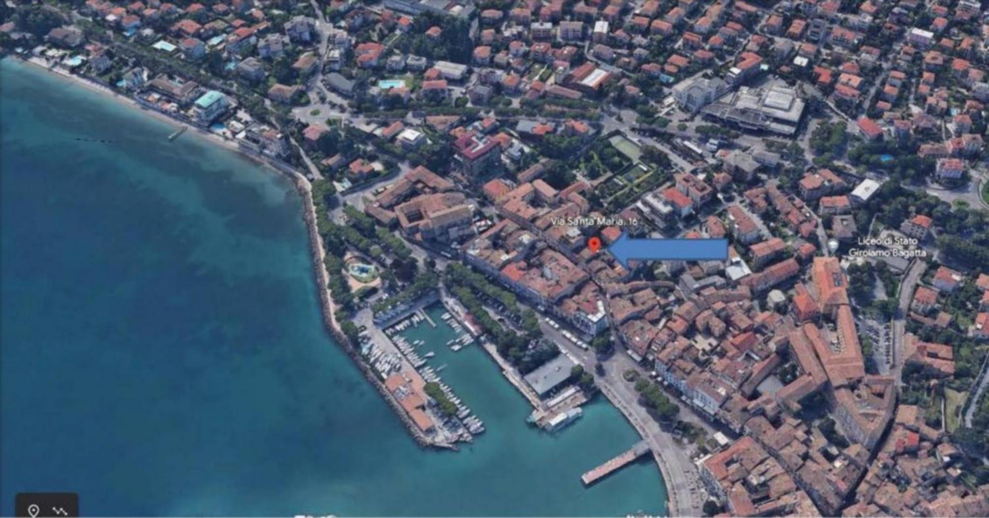 Desenzanoloft Green Lake Court Apartamento Desenzano del Garda Exterior foto